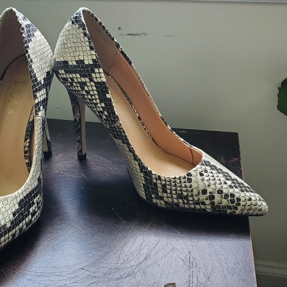 Mixx shuz kayla 02 snake print 5.5 - Picture 1 of 7